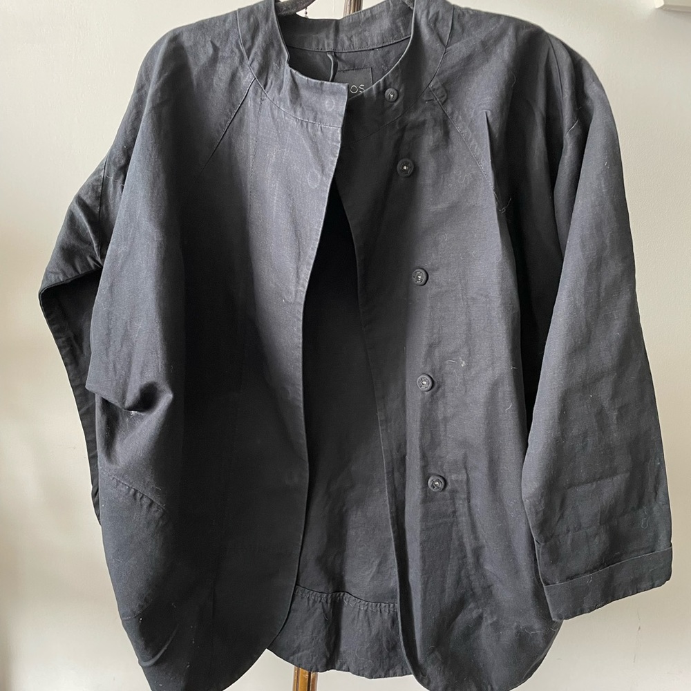 COS light coat